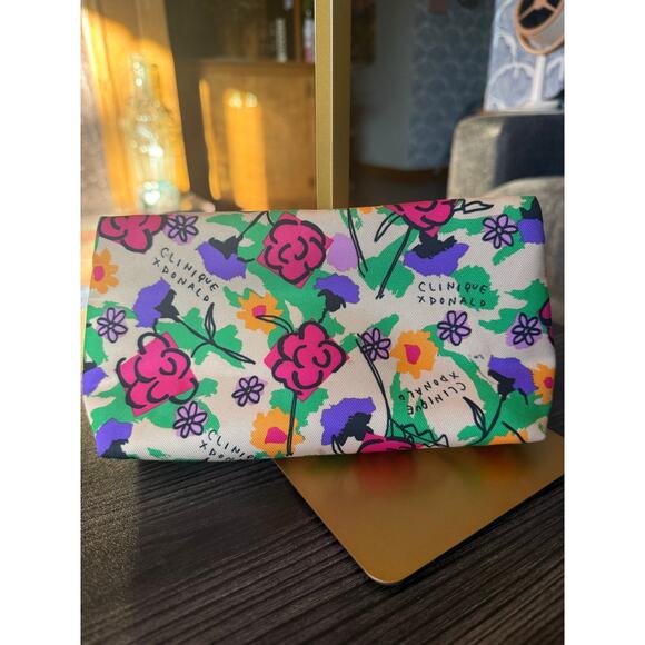Clinique x Donald Floral Print Cosmetic Makeup Bag - Picture 5 of 5